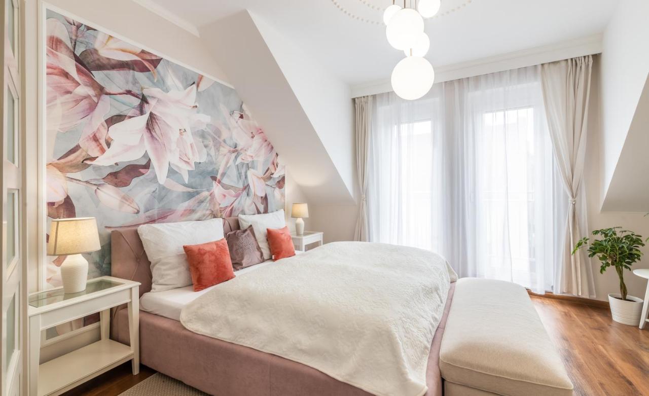 Monarchia Apartman Pearl Mosonmagyarovar Exterior photo