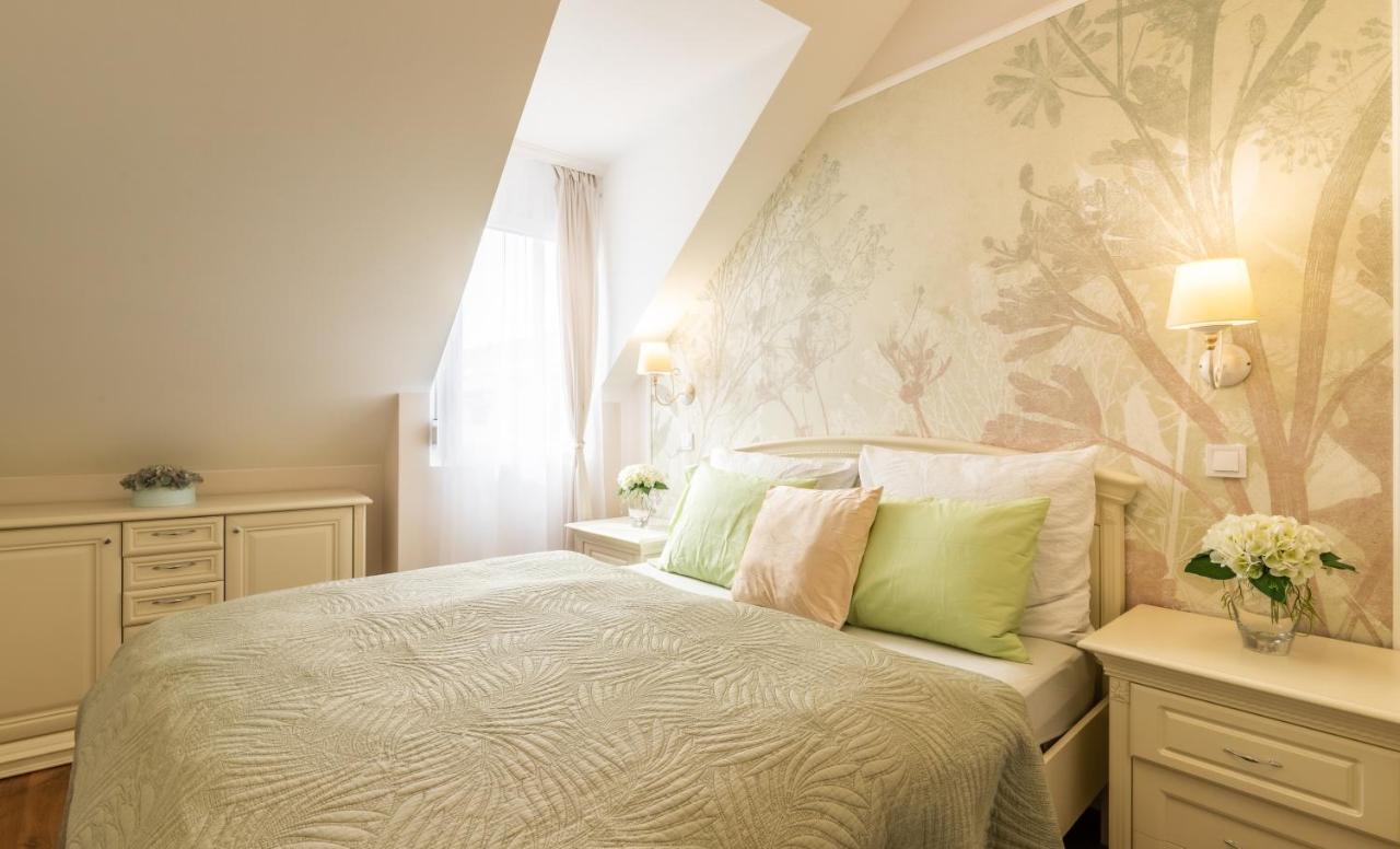 Monarchia Apartman Pearl Mosonmagyarovar Exterior photo