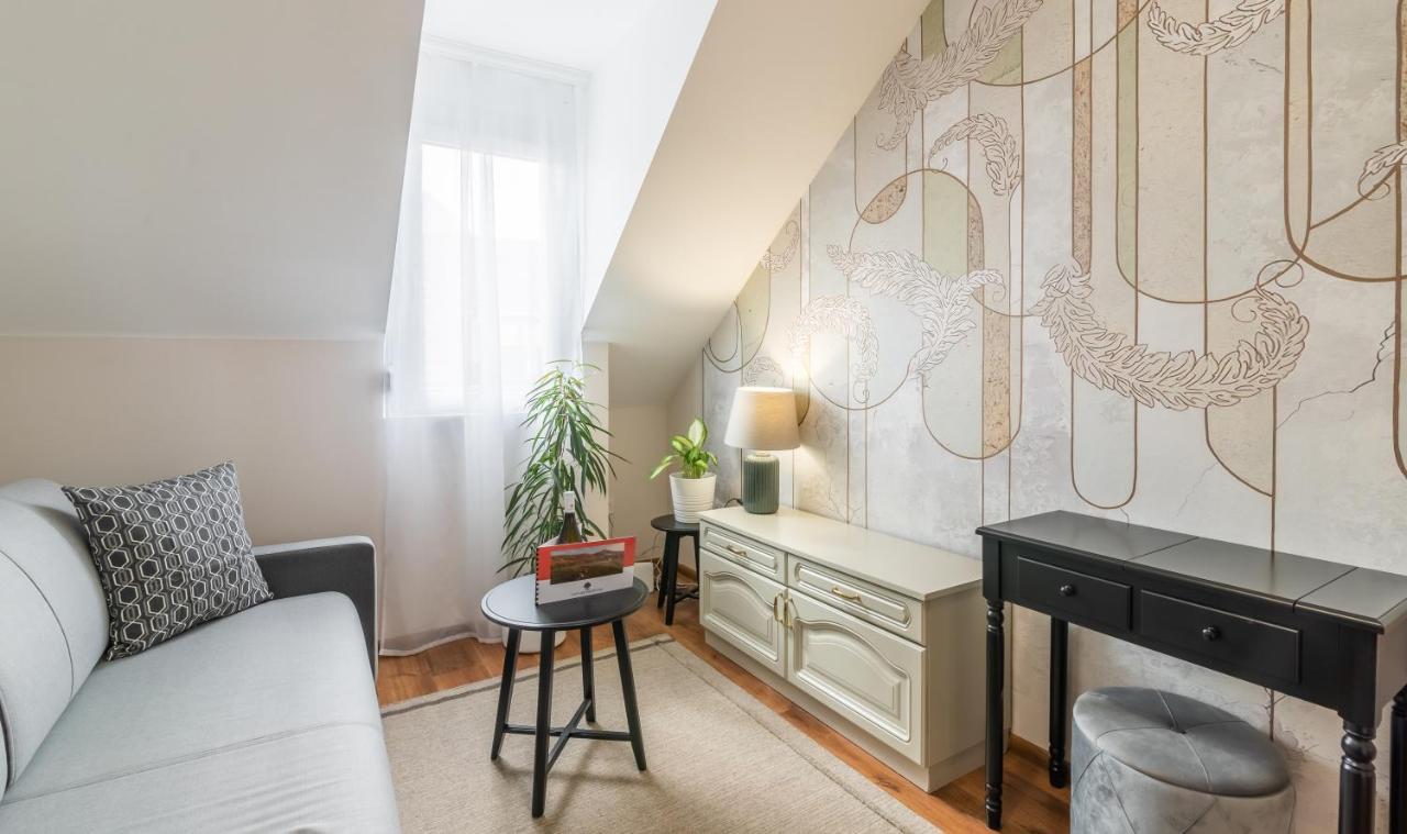 Monarchia Apartman Pearl Mosonmagyarovar Exterior photo
